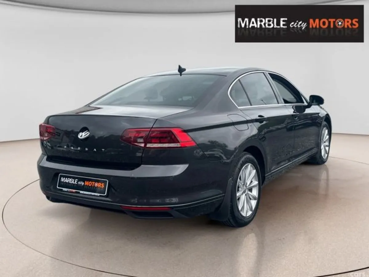 Volkswagen Passat Saloon, Diesel, 2020, Grey