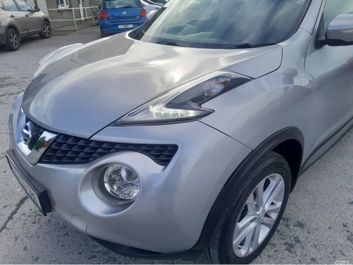 Nissan Juke Hatchback, Petrol, 2015, Silver