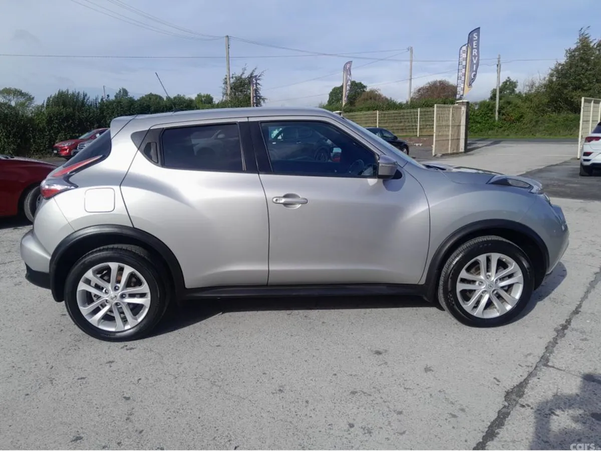 Nissan Juke Hatchback, Petrol, 2015, Silver