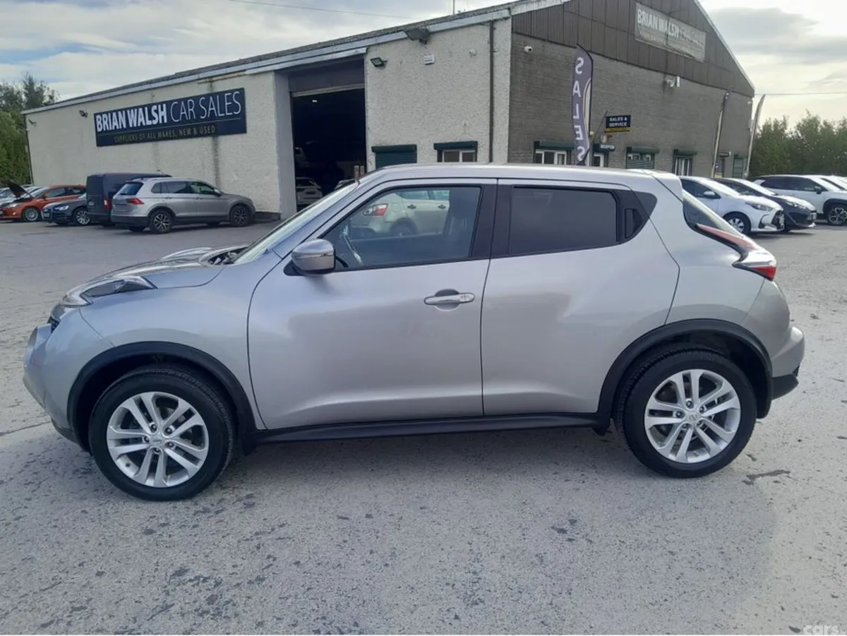 Nissan Juke Hatchback, Petrol, 2015, Silver