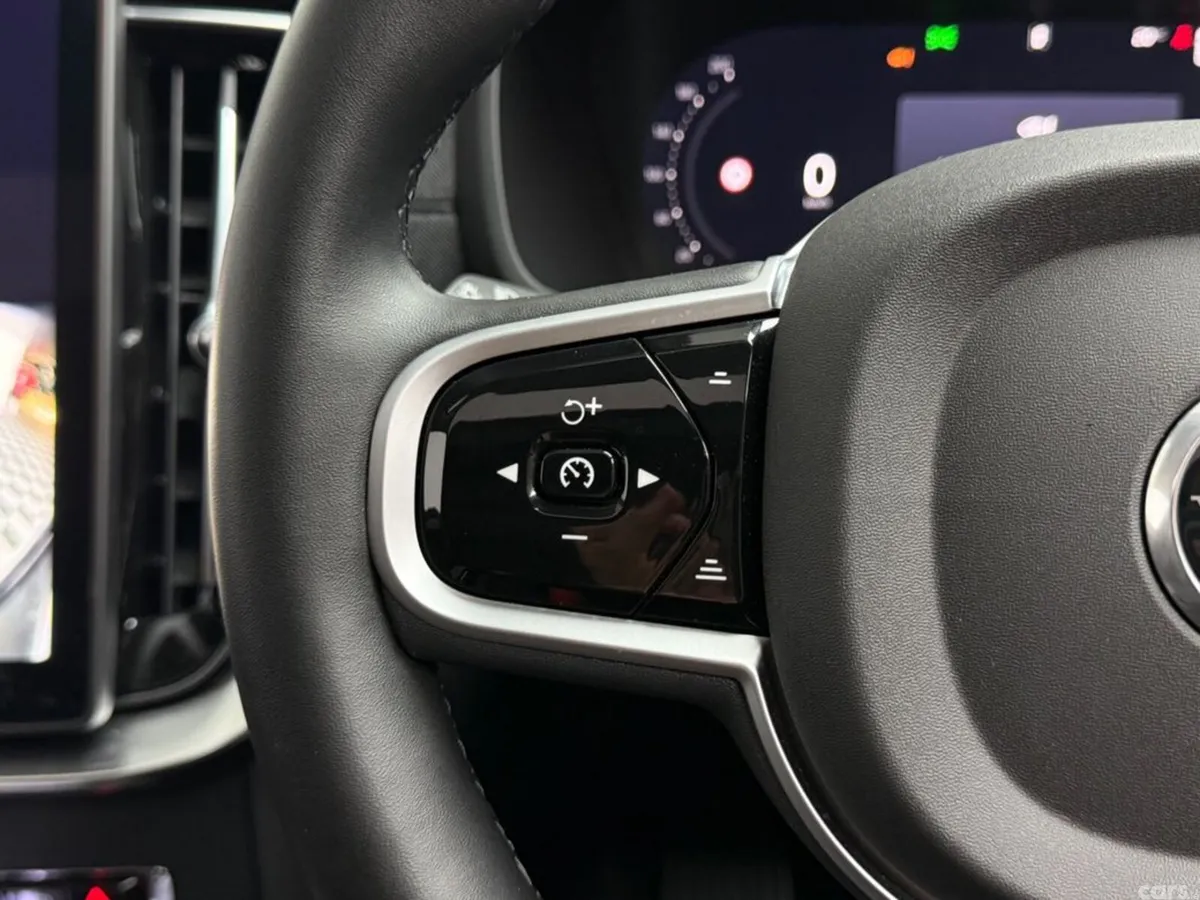 Volvo XC90 SUV, Petrol Plug-in Hybrid, 2026, Grey