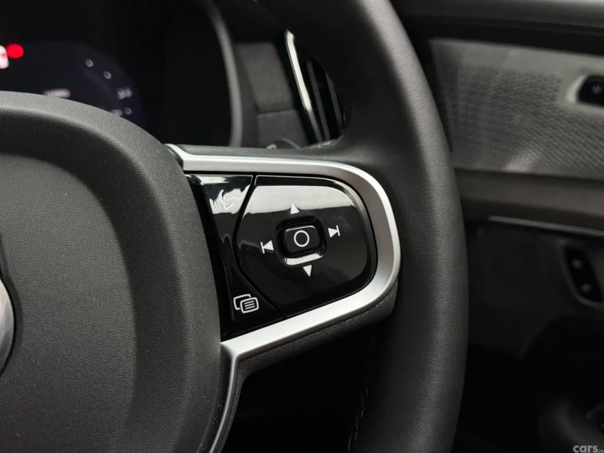 Volvo XC90 SUV, Petrol Plug-in Hybrid, 2026, Grey