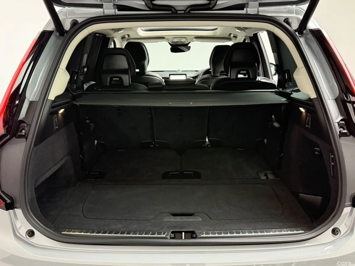 Volvo XC90 SUV, Petrol Plug-in Hybrid, 2026, Grey