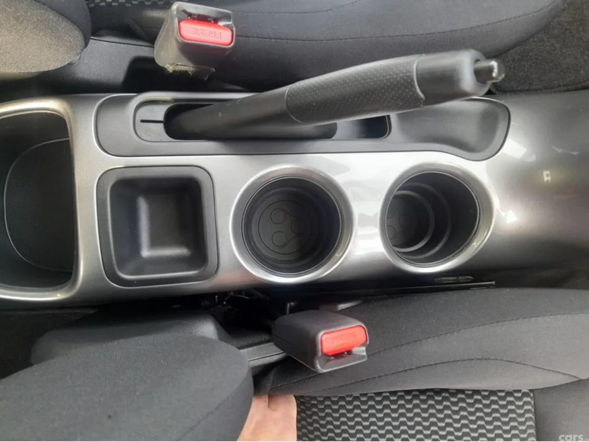 Nissan Juke Hatchback, Petrol, 2015, Silver