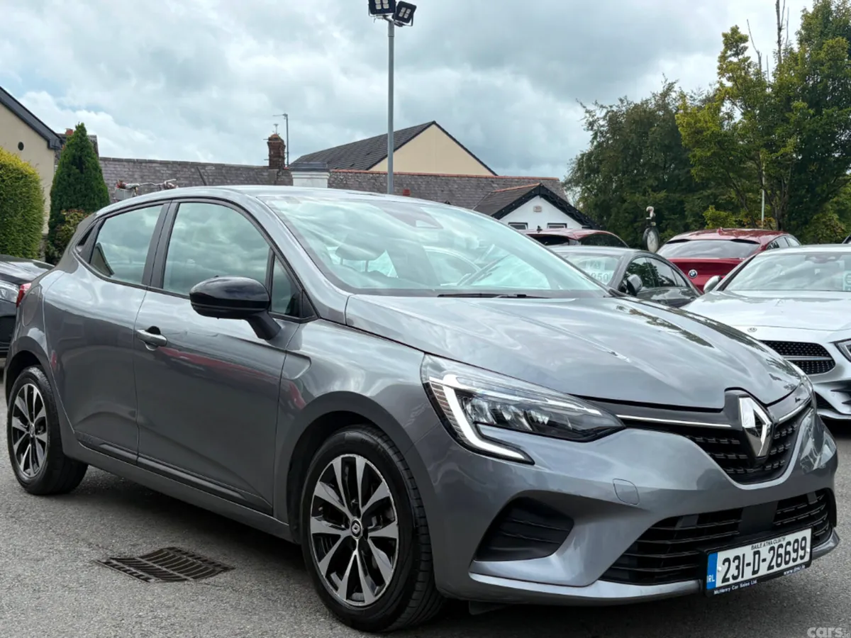 Renault Clio Hatchback, Petrol, 2023, Grey