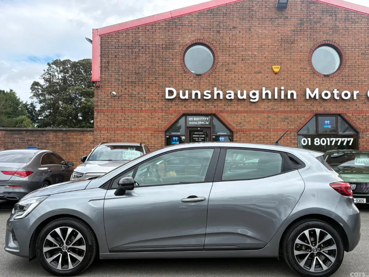Renault Clio Hatchback, Petrol, 2023, Grey