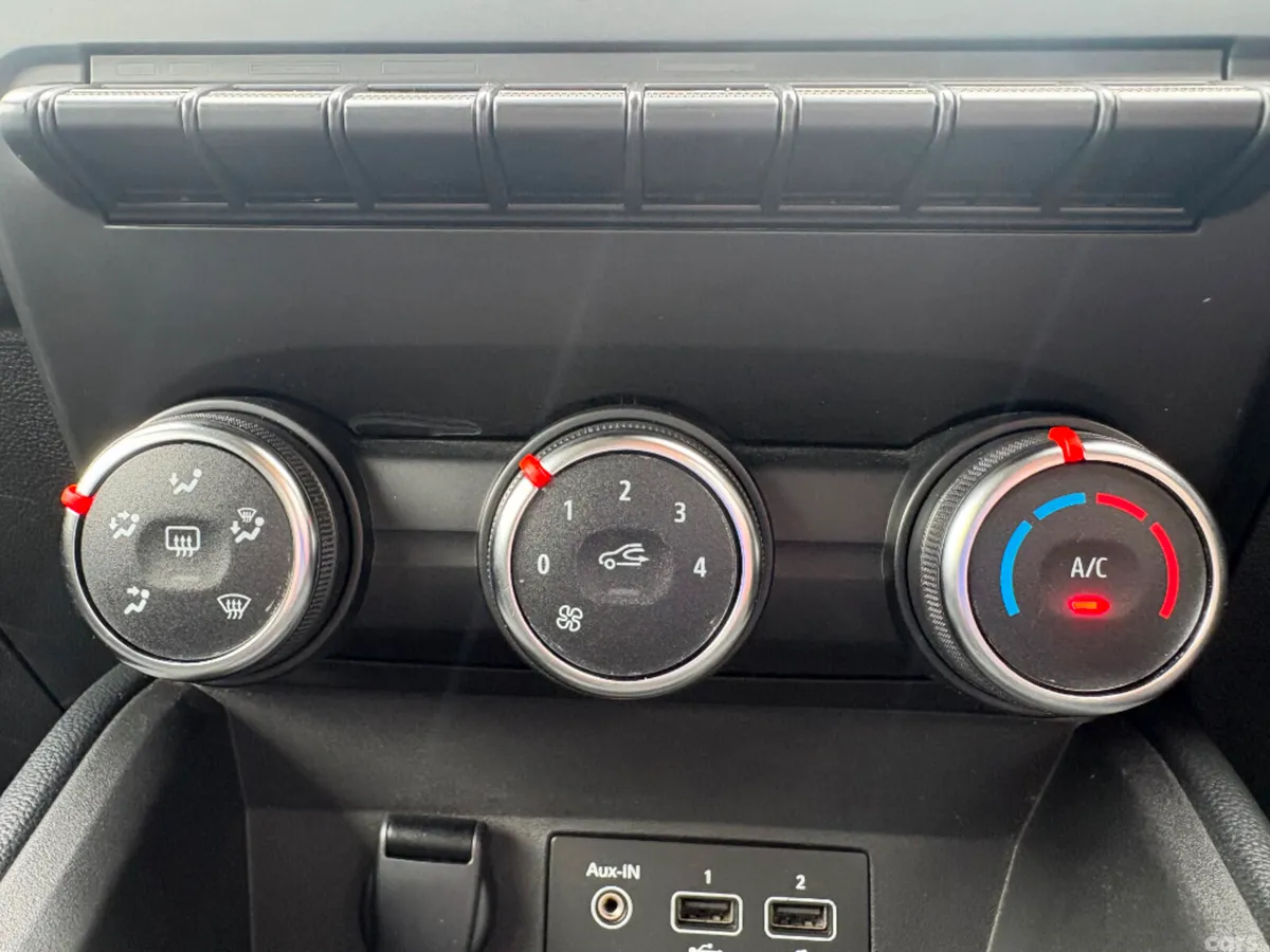 Renault Clio Hatchback, Petrol, 2023, Grey