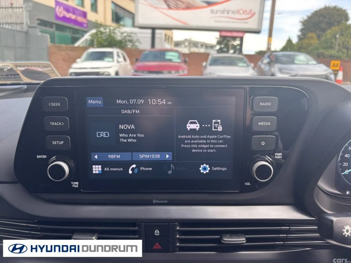 Hyundai i20 Hatchback, Petrol, 2021, White