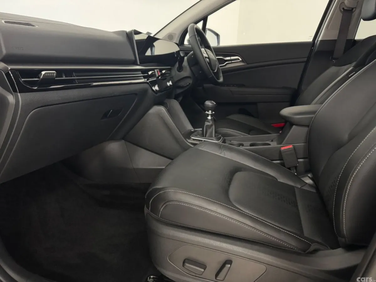 Kia Sportage MPV, Diesel Hybrid, 2025, Grey