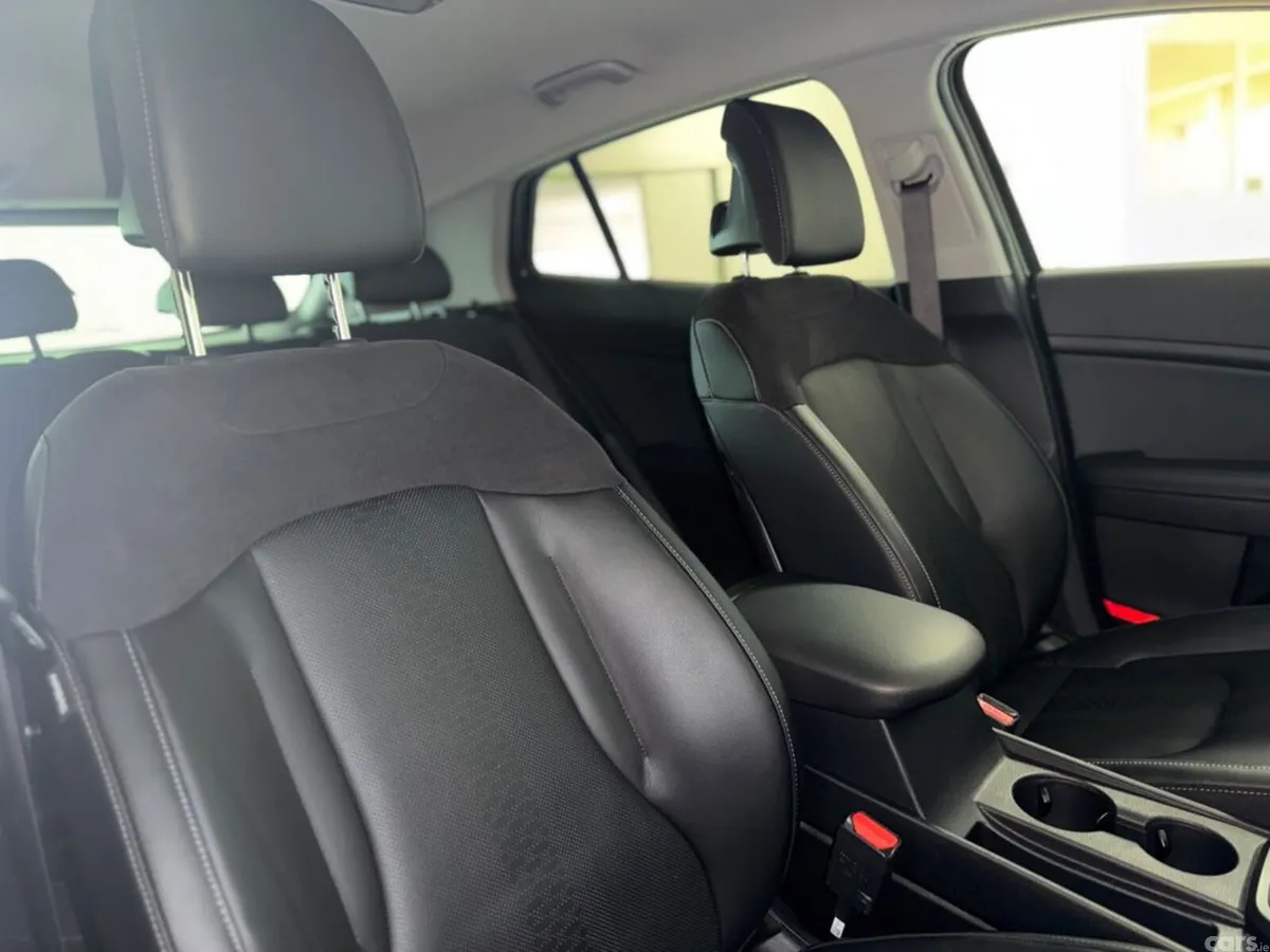 Kia Sportage MPV, Diesel Hybrid, 2025, Grey