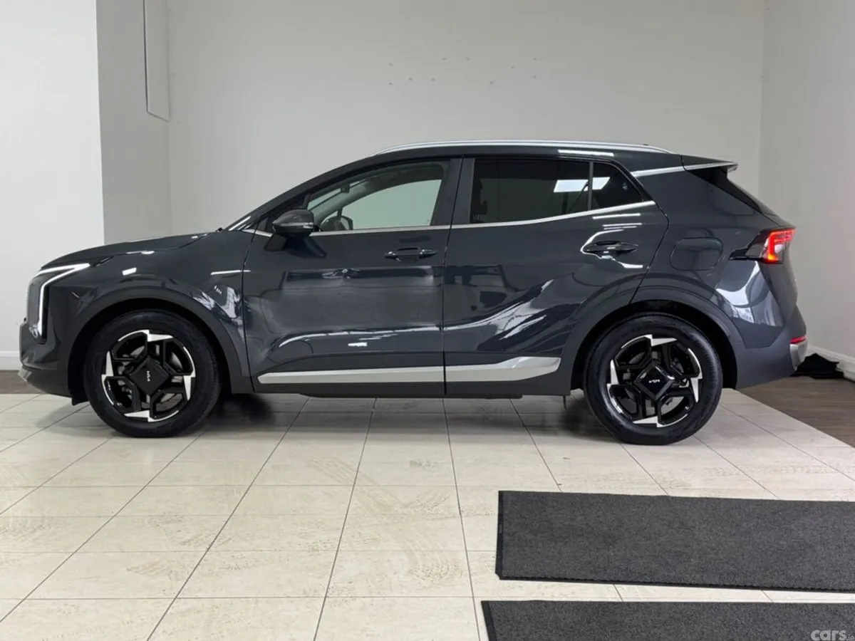 Kia Sportage MPV, Diesel Hybrid, 2025, Grey