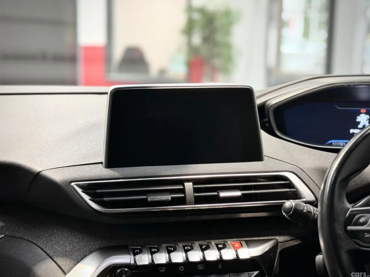 Peugeot 3008 MPV, Petrol, 2018, Blue