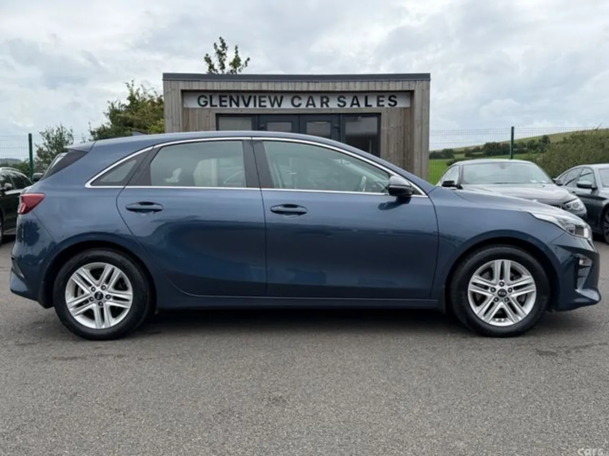 Kia Ceed Hatchback, Petrol, 2019, Blue