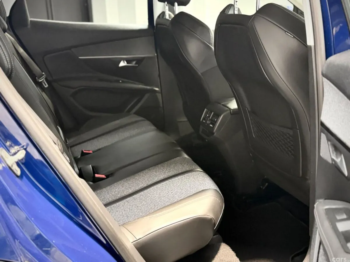 Peugeot 3008 MPV, Petrol, 2018, Blue