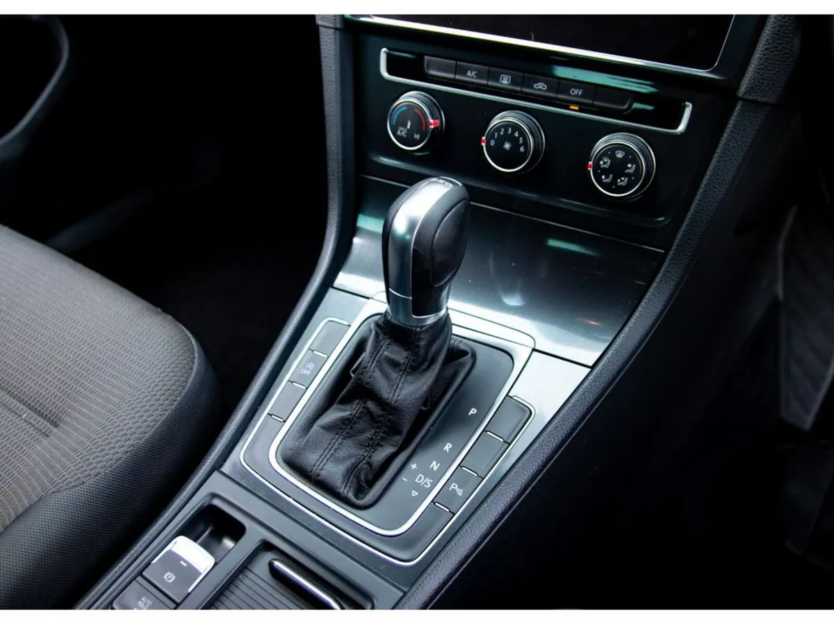 Volkswagen Golf Hatchback, Petrol, 2019, White