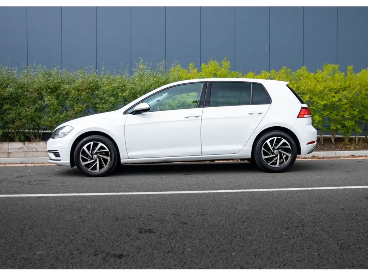 Volkswagen Golf Hatchback, Petrol, 2019, White