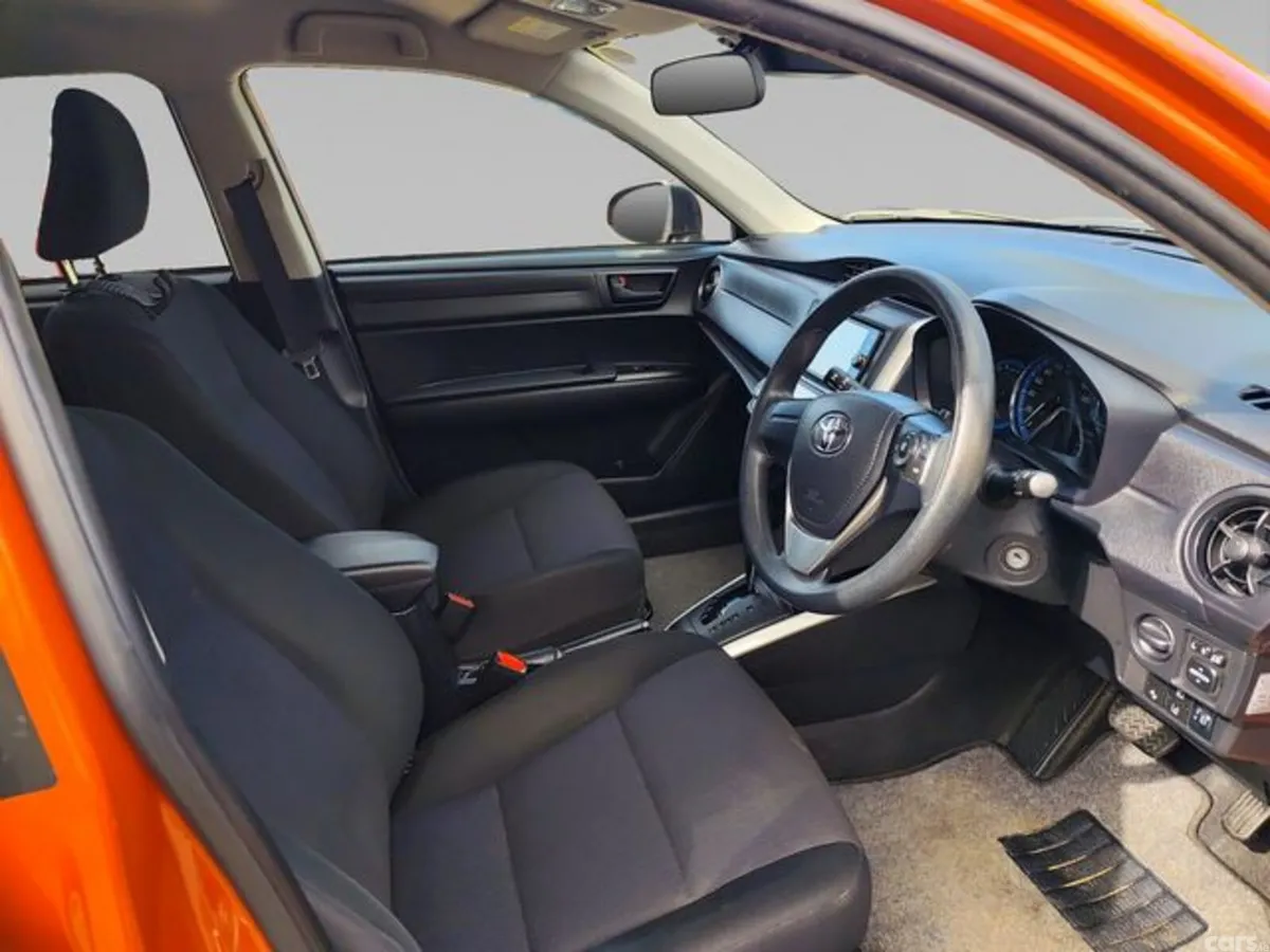Toyota Corolla Estate, Petrol Hybrid, 2018, Orange