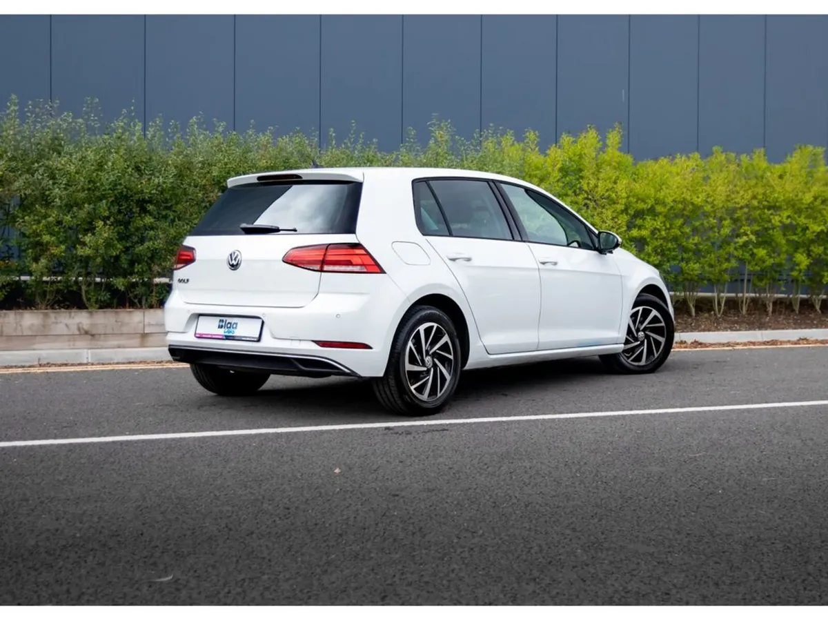Volkswagen Golf Hatchback, Petrol, 2019, White