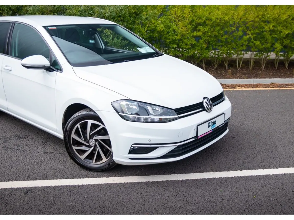 Volkswagen Golf Hatchback, Petrol, 2019, White