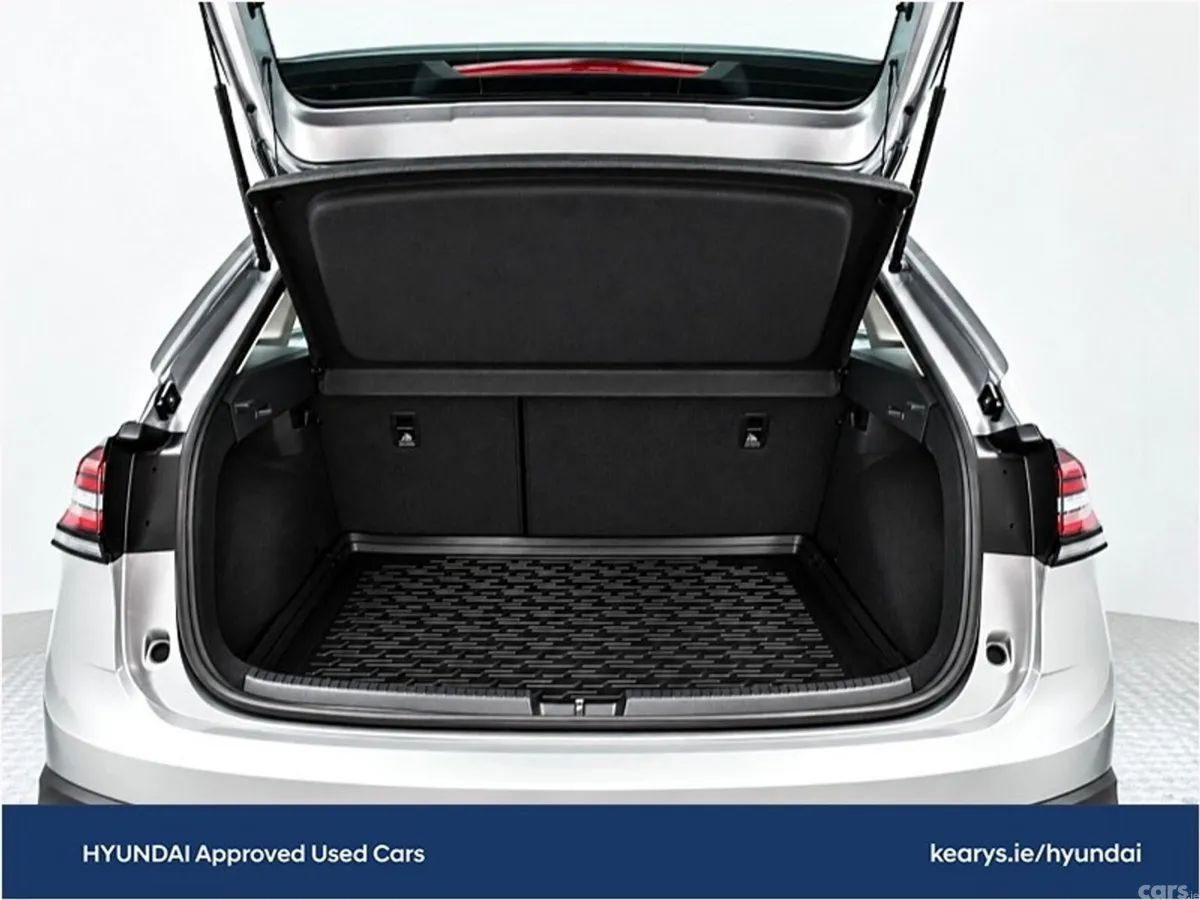 Volkswagen Taigo SUV, Petrol, 2025, Silver