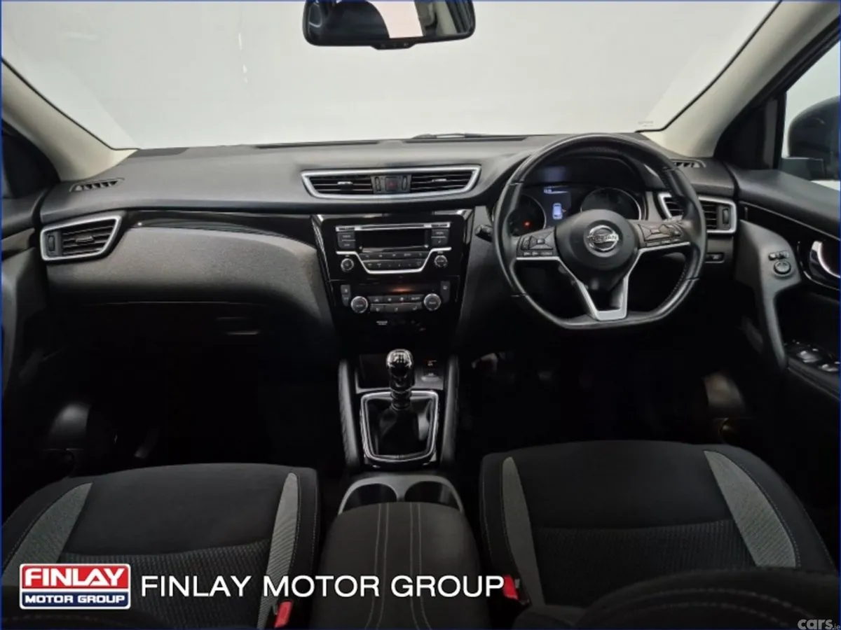 Nissan Qashqai Hatchback, Diesel, 2018, Black