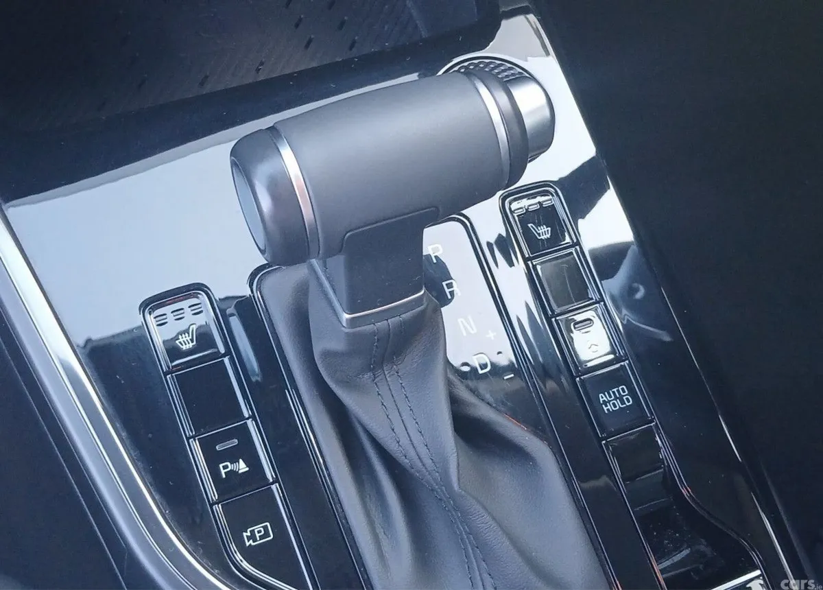 Kia Niro SUV, Petrol Hybrid, 2026, Grey