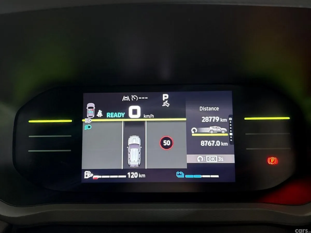 Dacia Duster SUV, Petrol Hybrid, 2026, Grey