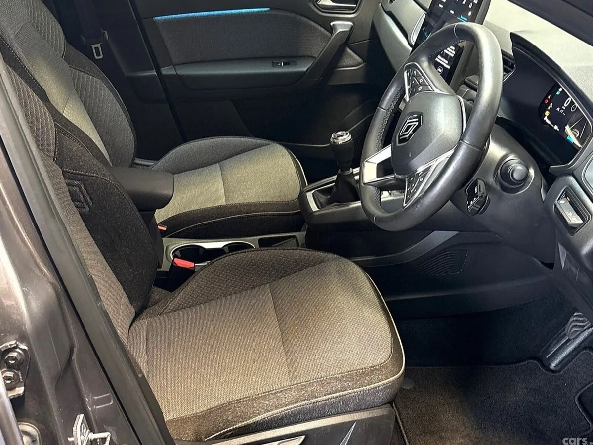 Renault Captur Hatchback, Petrol, 2025, Grey