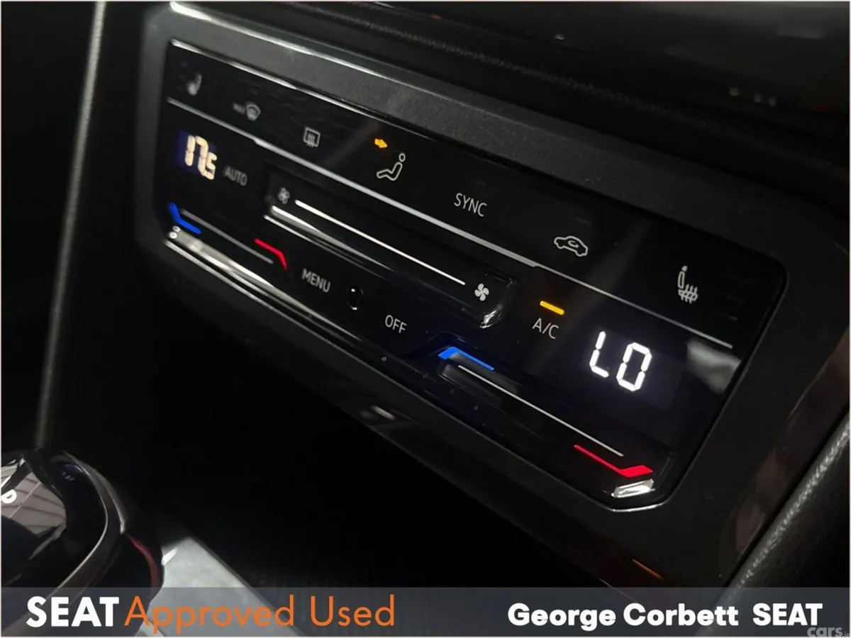 SEAT Tarraco Estate, Petrol Plug-in Hybrid, 2022, Blue