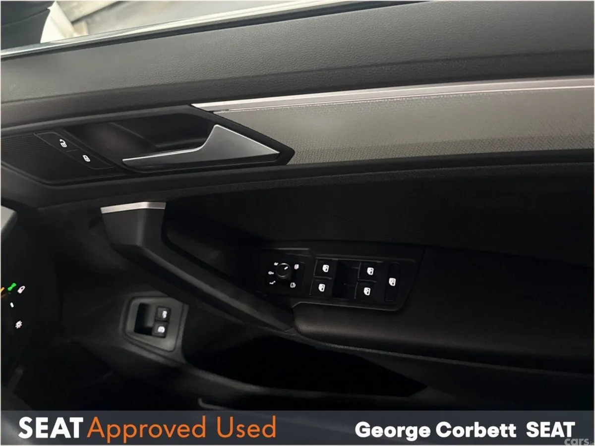 SEAT Tarraco Estate, Petrol Plug-in Hybrid, 2022, Blue