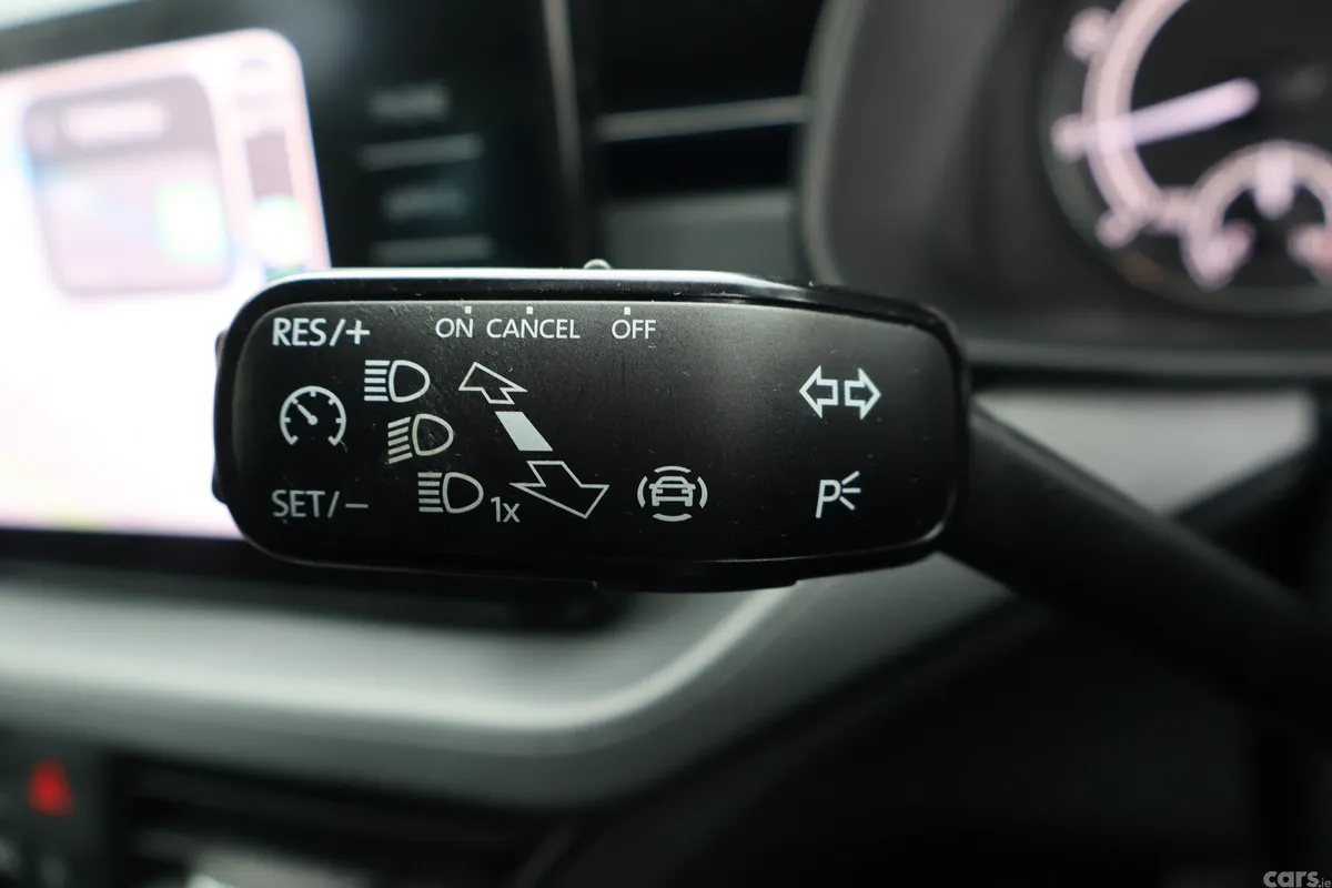 Skoda Kamiq Hatchback, Petrol, 2023, Red