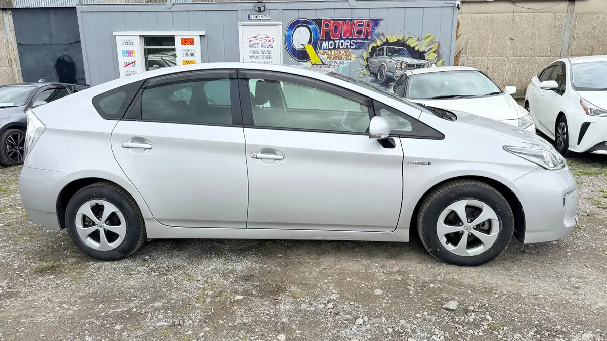 Toyota Prius Hatchback, Petrol Hybrid, 2015, Silver
