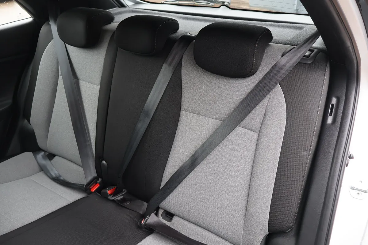 Hyundai i20 Hatchback, Petrol, 2016, Silver
