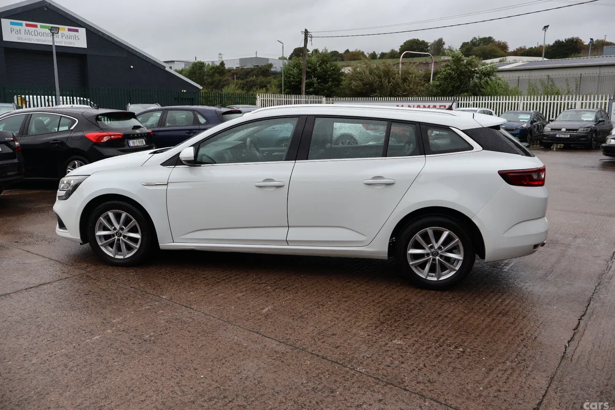 Renault Megane Estate, Diesel, 2017, White