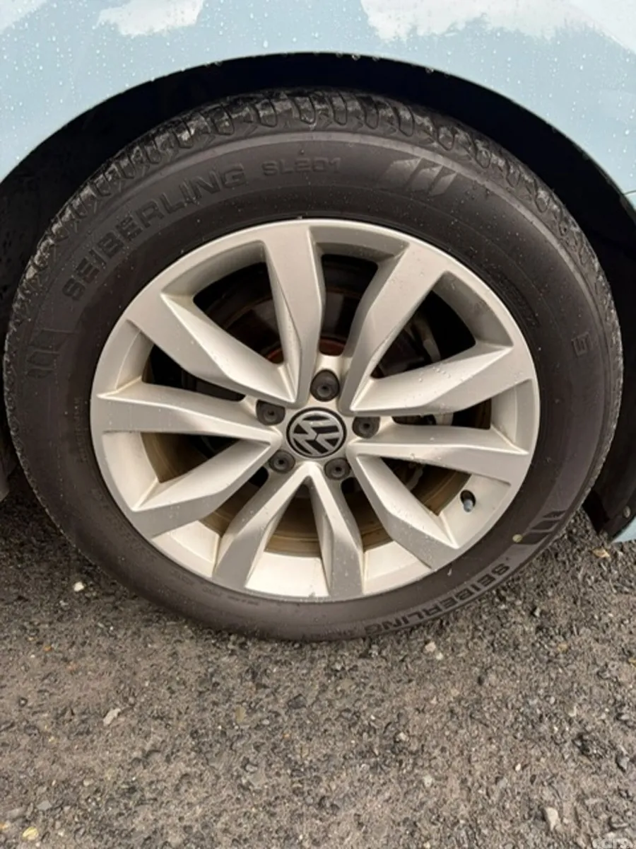 Volkswagen Beetle Hatchback, Petrol, 2012, Blue