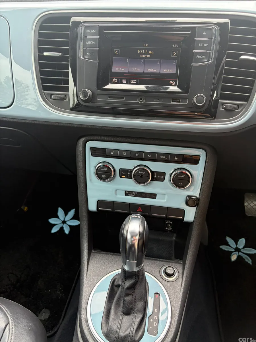 Volkswagen Beetle Hatchback, Petrol, 2012, Blue