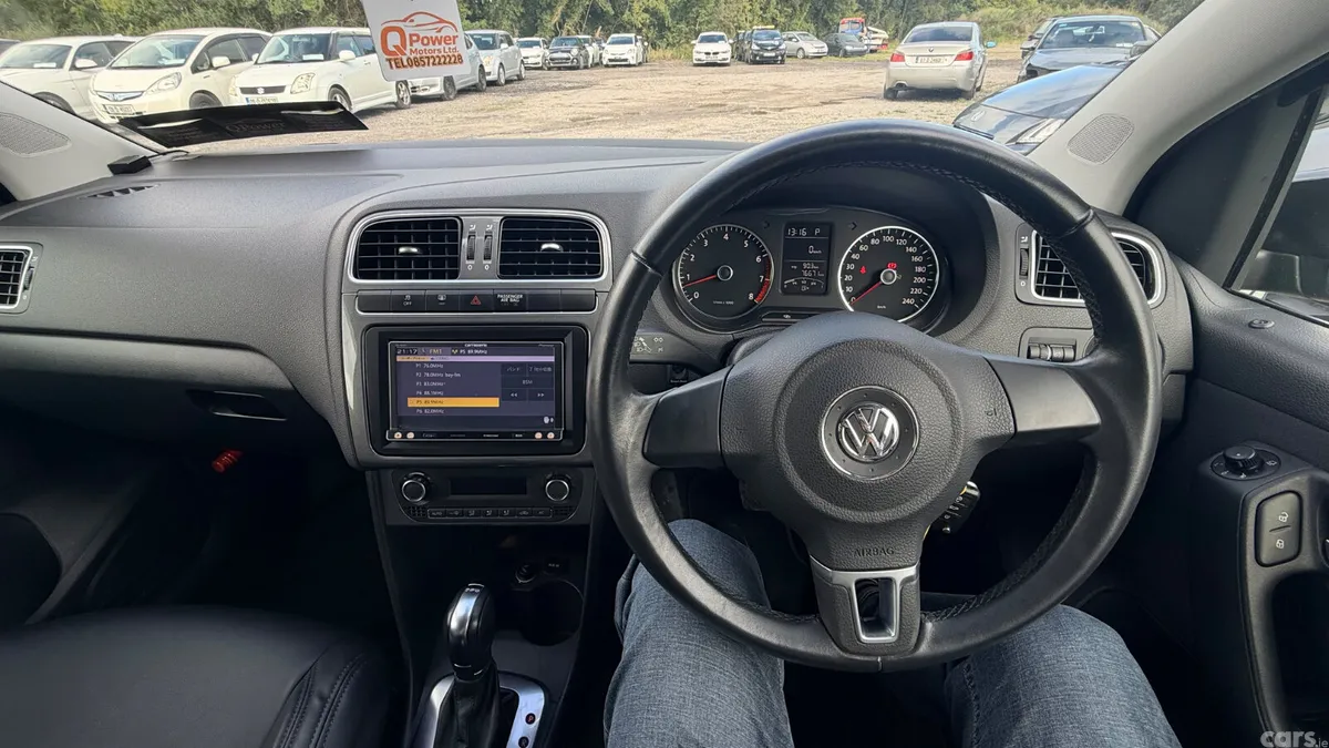 Volkswagen Polo Hatchback, Petrol, 2013, Black