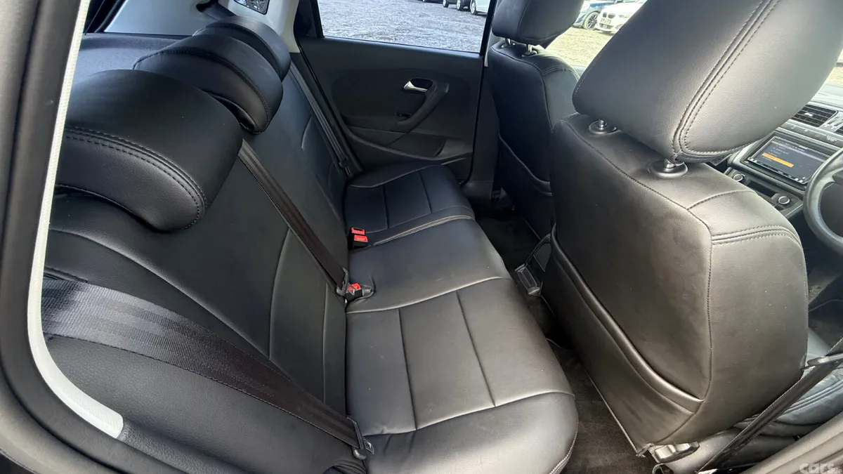 Volkswagen Polo Hatchback, Petrol, 2013, Black