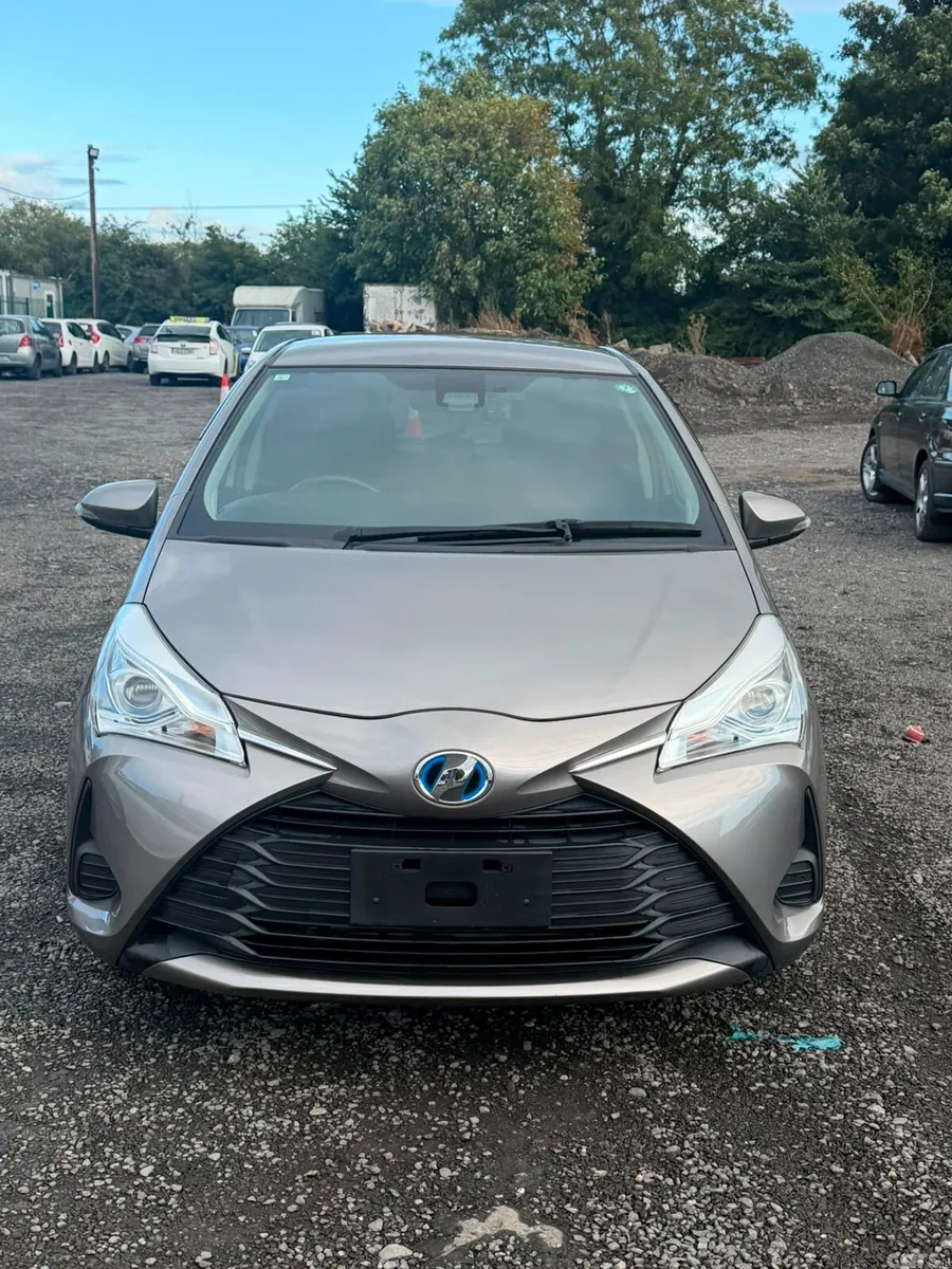 Toyota Vitz Hatchback, Petrol Hybrid, 2017, Grey