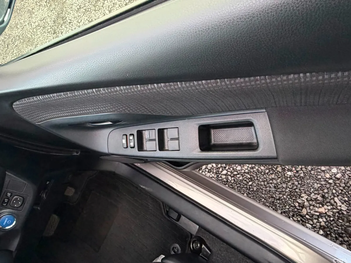 Toyota Vitz Hatchback, Petrol Hybrid, 2017, Grey