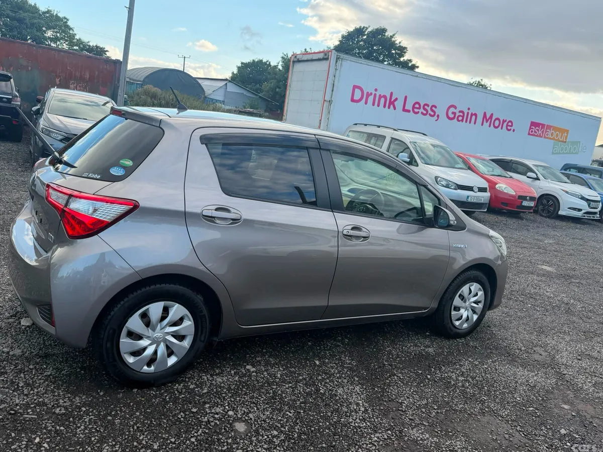 Toyota Vitz Hatchback, Petrol Hybrid, 2017, Grey