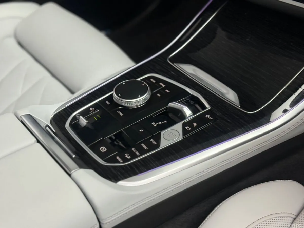 BMW X5 SUV, Petrol Plug-in Hybrid, 2025, Green
