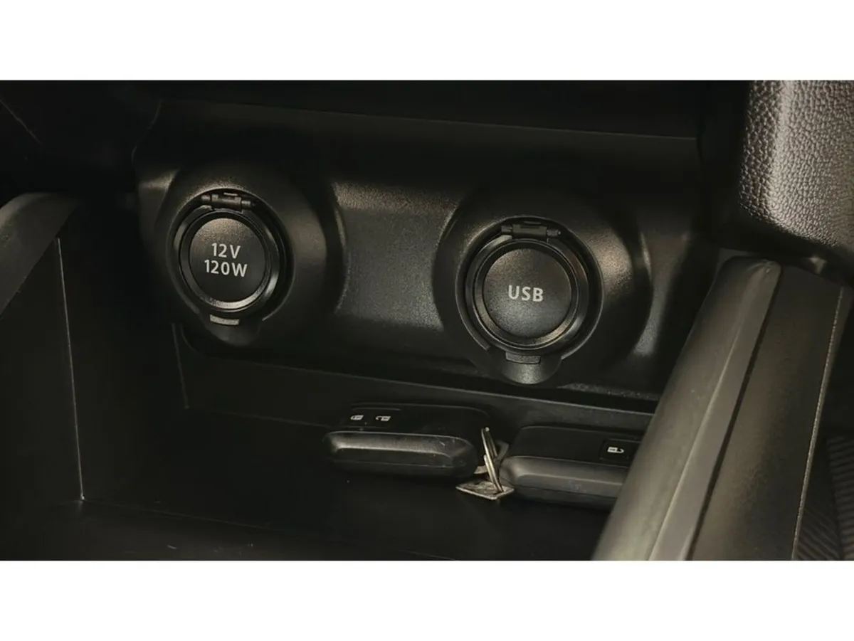Suzuki Swift Hatchback, Petrol, 2019, White