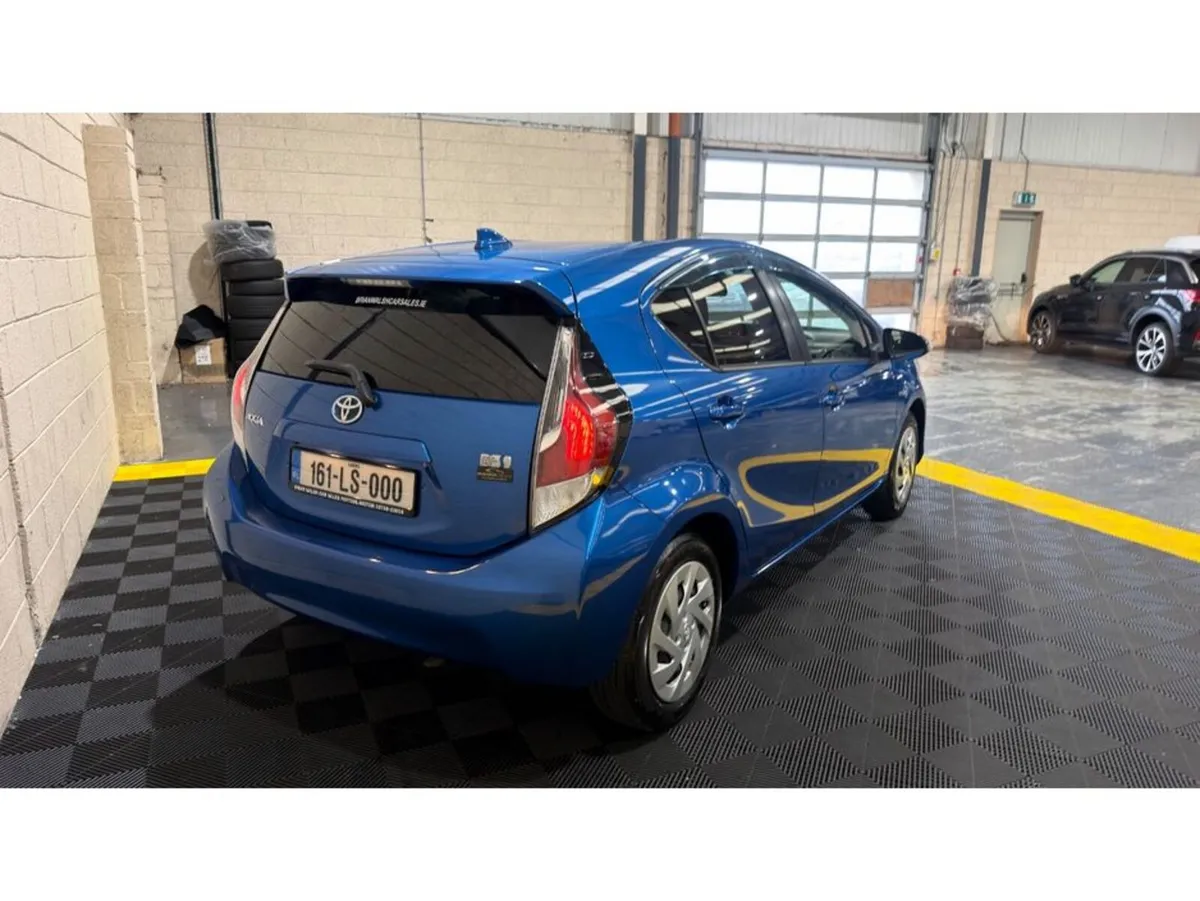 Toyota Aqua Hatchback, Petrol Hybrid, 2016, Blue