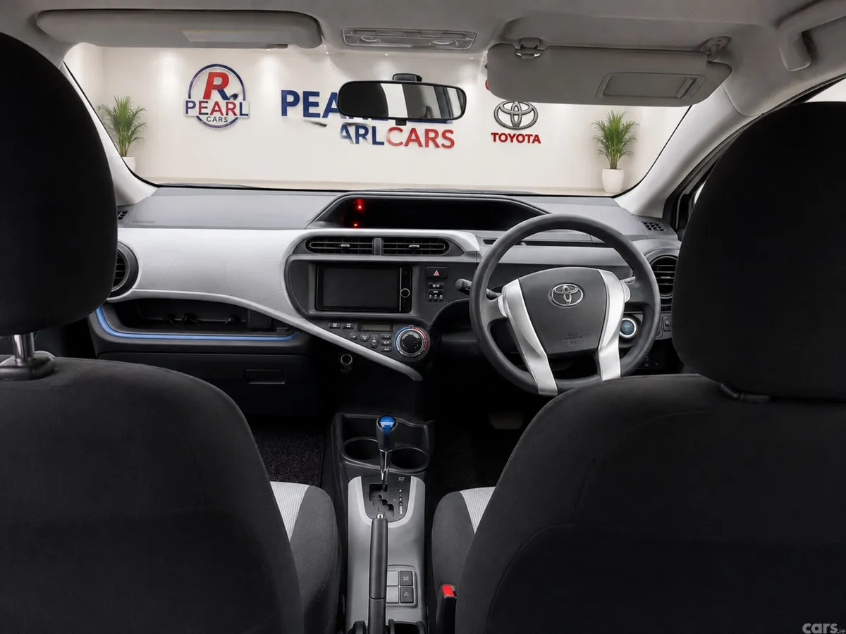 Toyota Aqua Hatchback, Petrol Hybrid, 2014, Silver