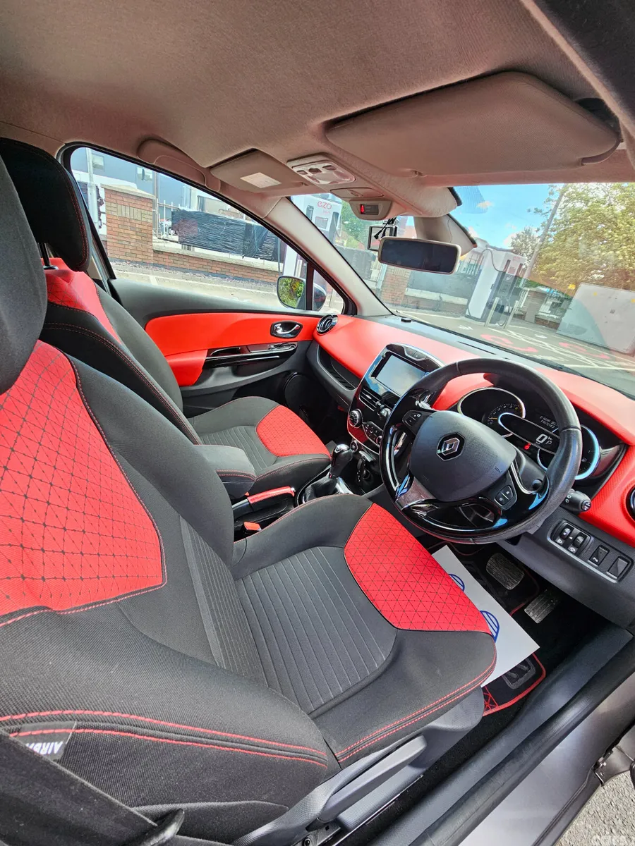 Renault Clio Hatchback, Petrol, 2015, Grey