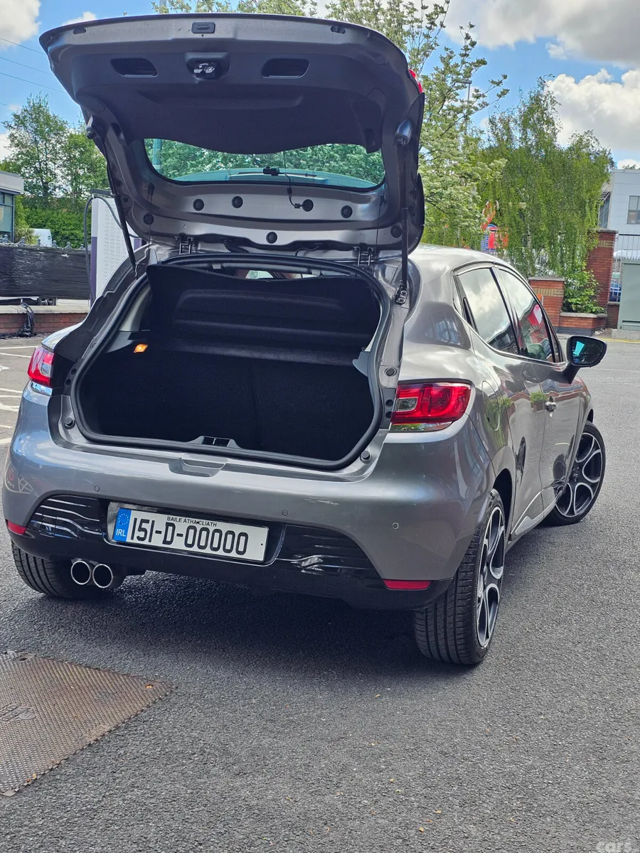 Renault Clio Hatchback, Petrol, 2015, Grey