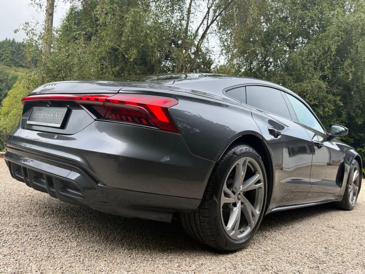 Audi e-tron GT quattro Coupe, Electric, 2023, Grey