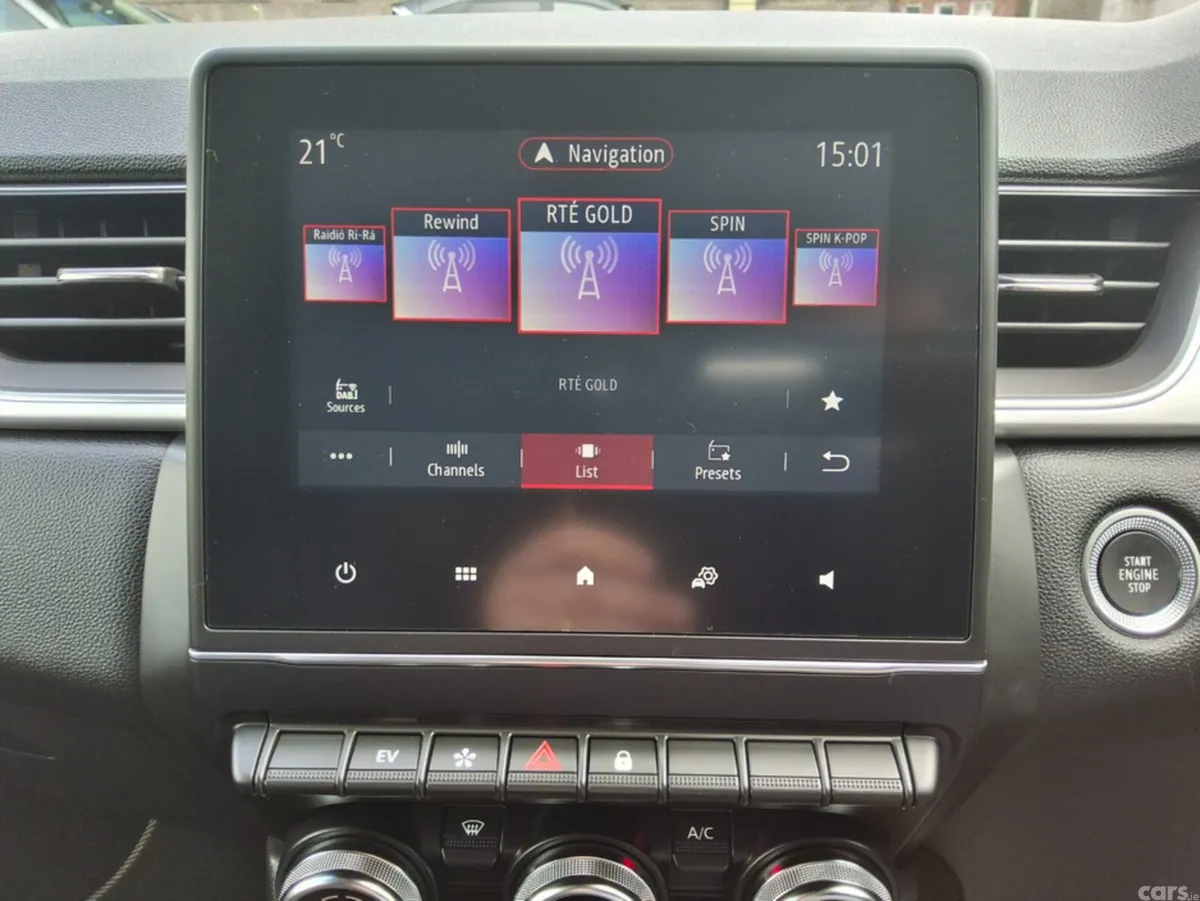 Renault Captur SUV, Petrol Plug-in Hybrid, 2023, Grey