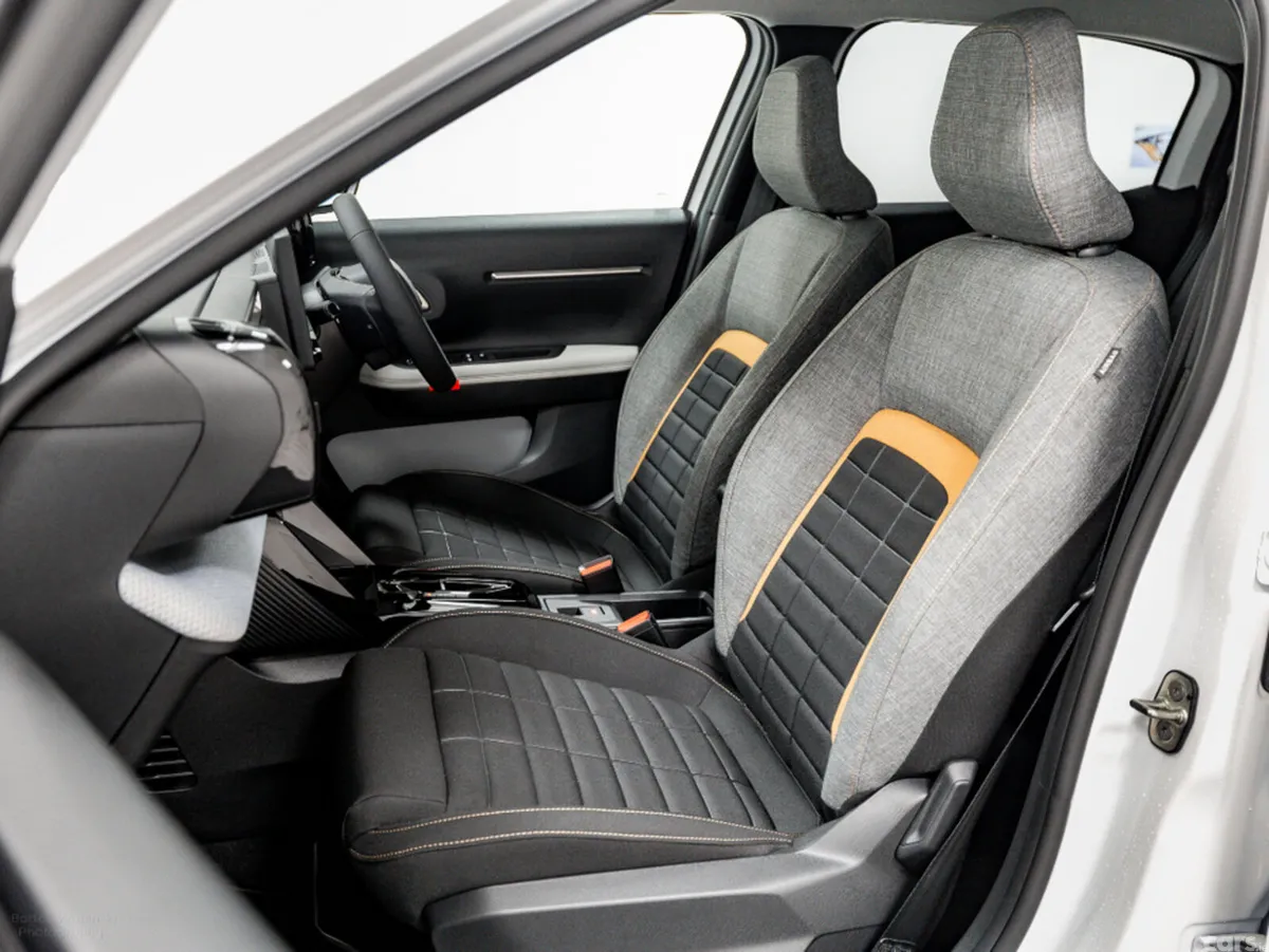 Citroen C3 Aircross SUV, Petrol Hybrid, 2026, White